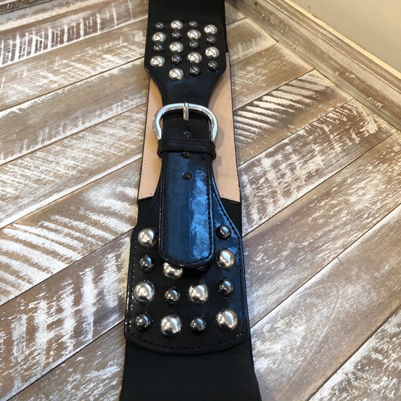 White House /Black Market .... belt - Picture 6 of 10